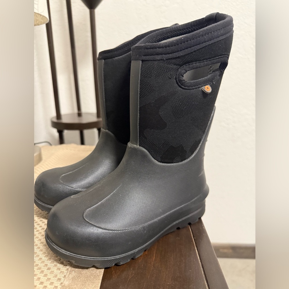 Little kid size 12 BOGS Winter boots
